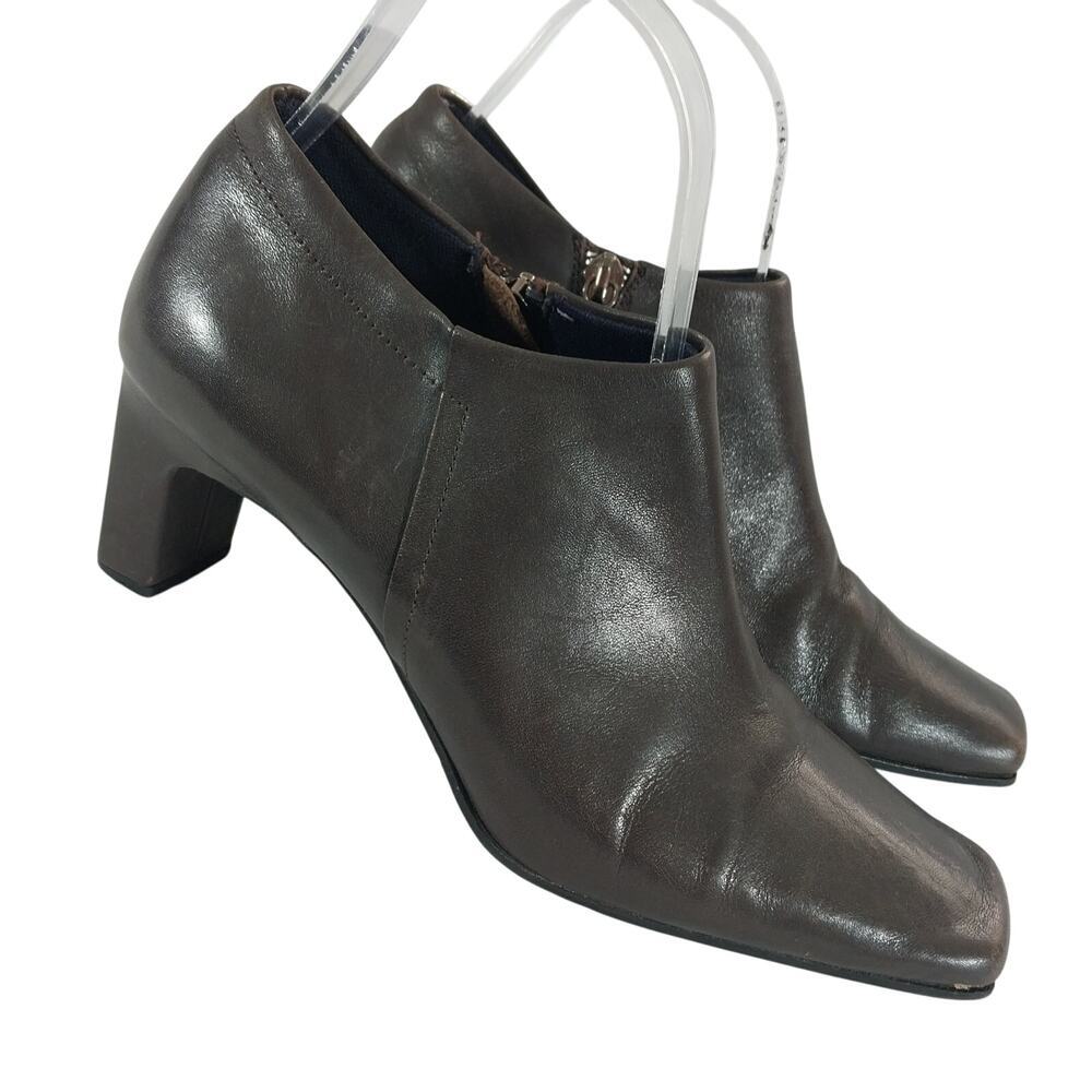 LIZ CLAIBORNE! ESPRESSO BROWN GENUINE LEATHER RECTANGULAR HEEL BOOTS! SZ 6.5M